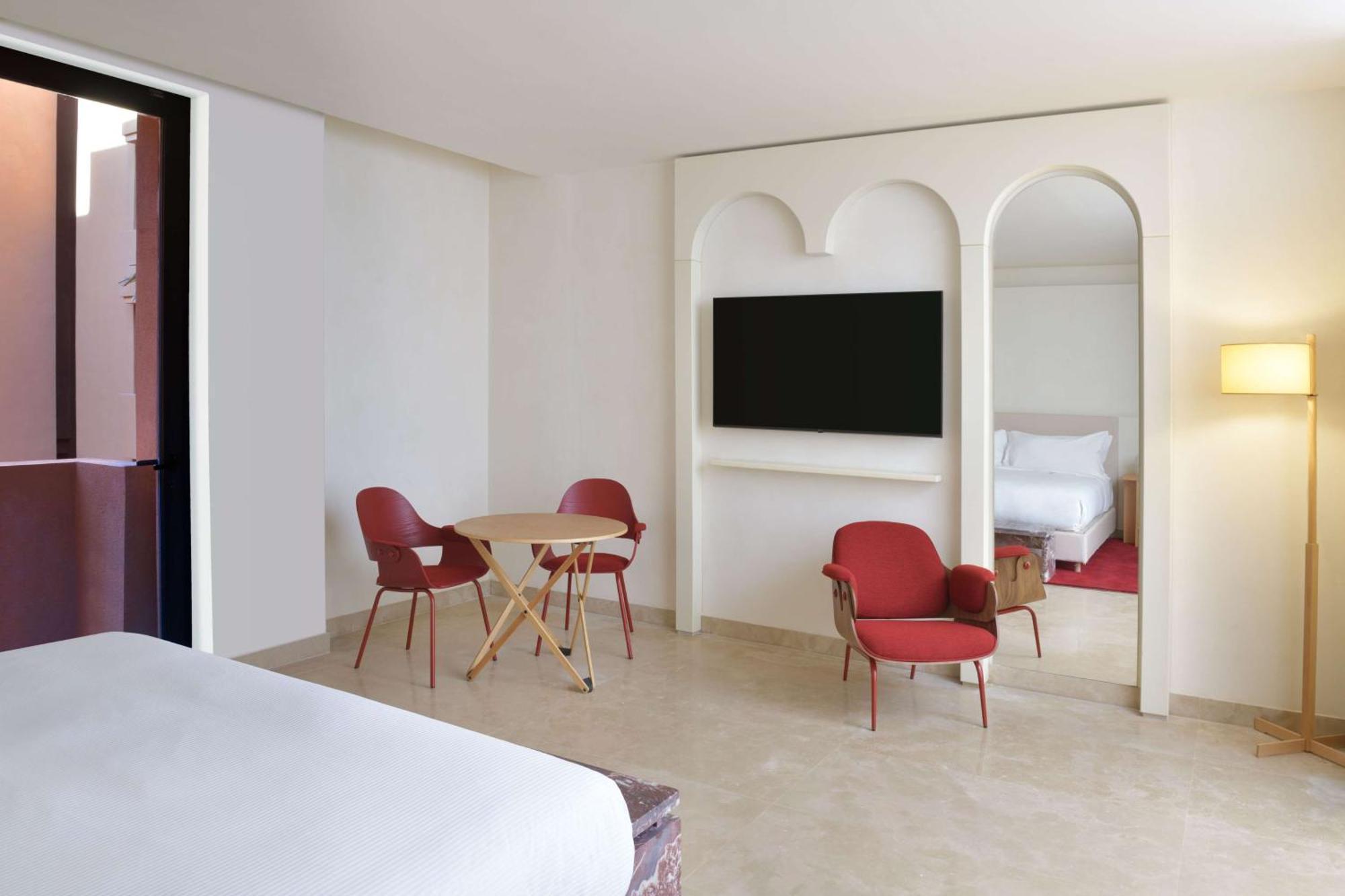 Doubletree By Hilton Ben Guerir Hotel & Residences Benguerir 외부 사진