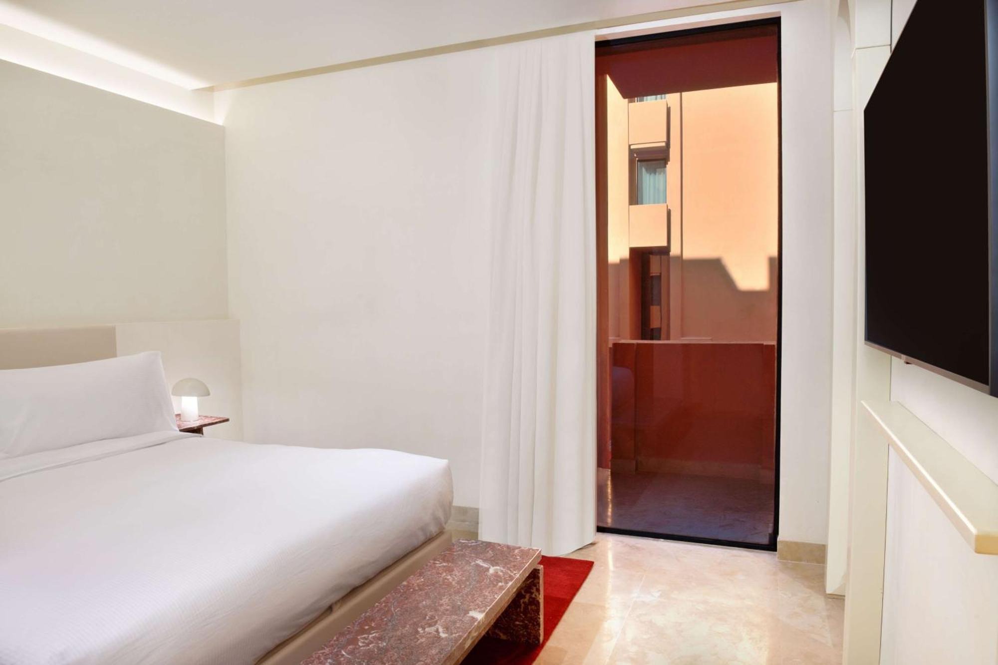 Doubletree By Hilton Ben Guerir Hotel & Residences Benguerir 외부 사진
