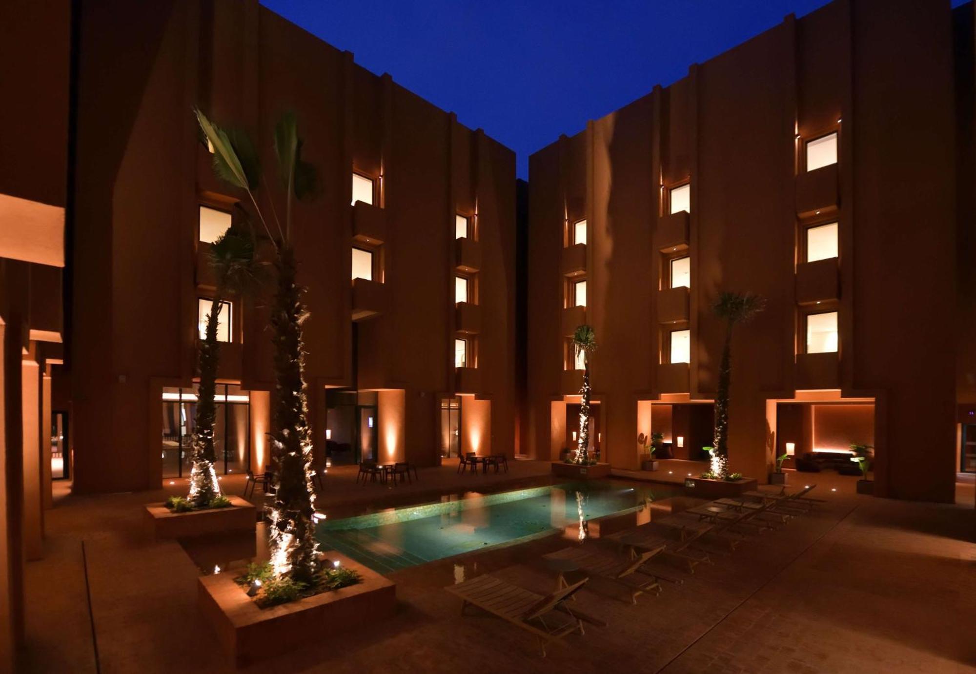 Doubletree By Hilton Ben Guerir Hotel & Residences Benguerir 외부 사진
