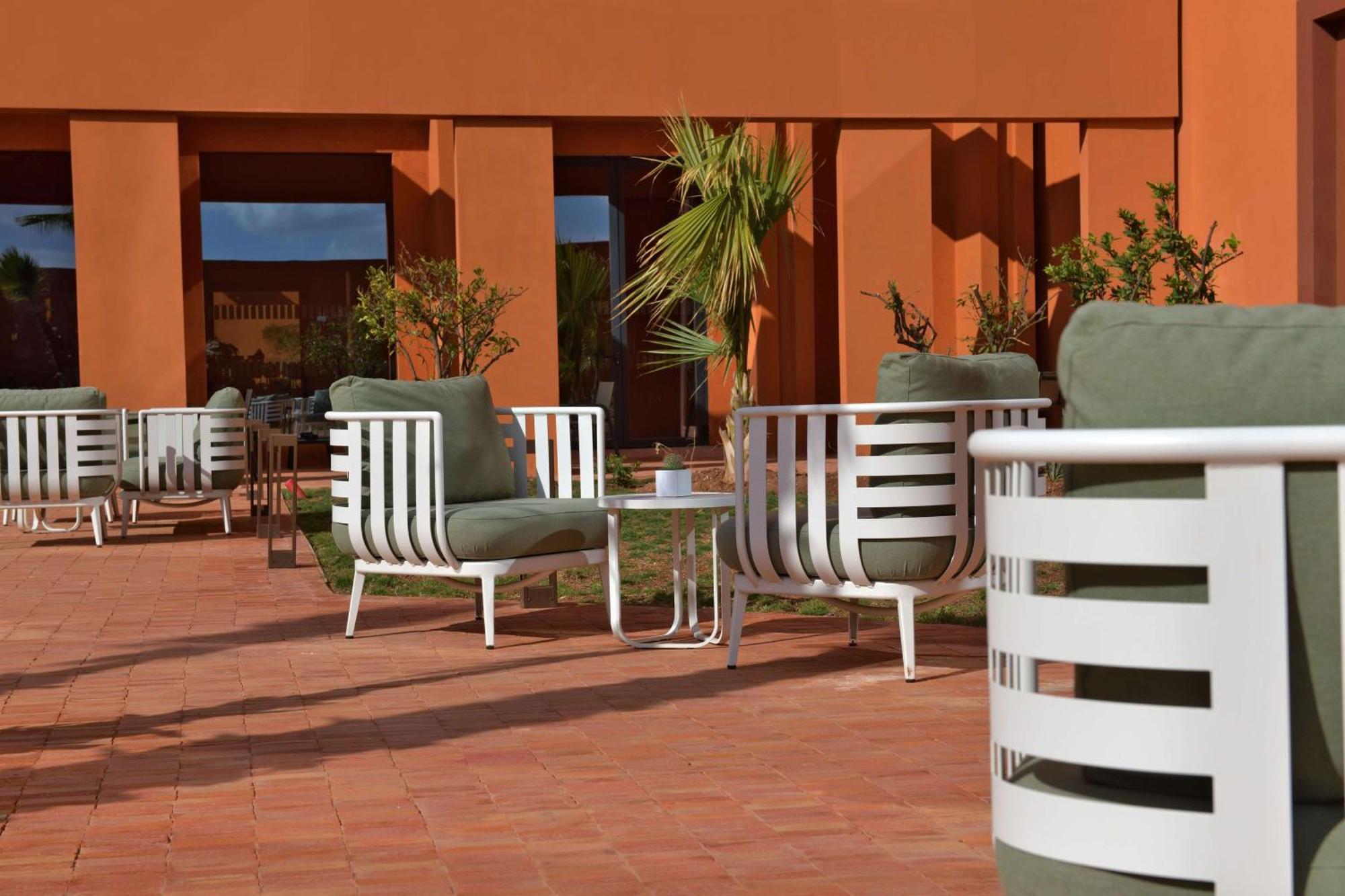 Doubletree By Hilton Ben Guerir Hotel & Residences Benguerir 외부 사진